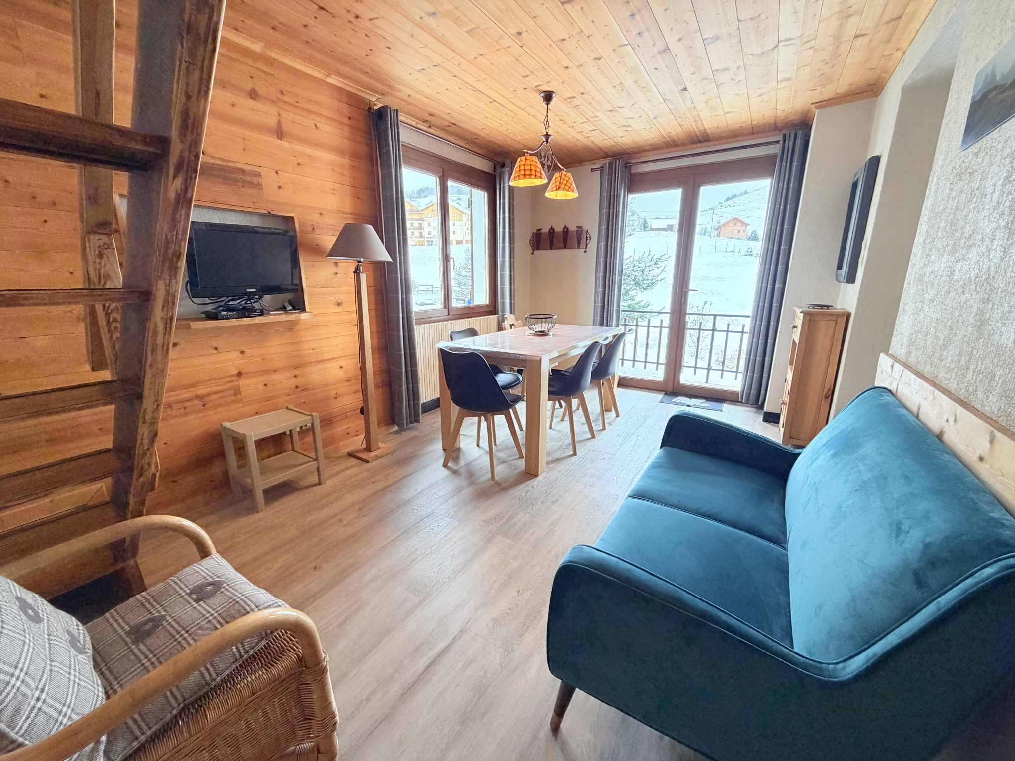 (73) ALBIEZ-MONTROND - Appartement lumineux 42,5m2 - Petite copropriété - Exposition Sud - Place de parking #4