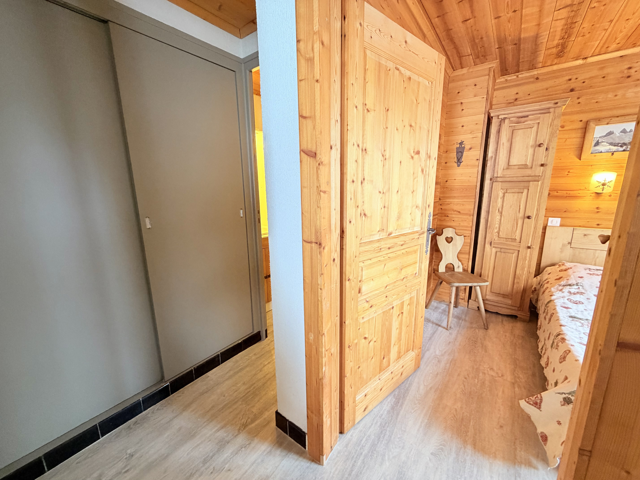 (73) ALBIEZ-MONTROND - Appartement lumineux 42,5m2 - Petite copropriété - Exposition Sud - Place de parking #14