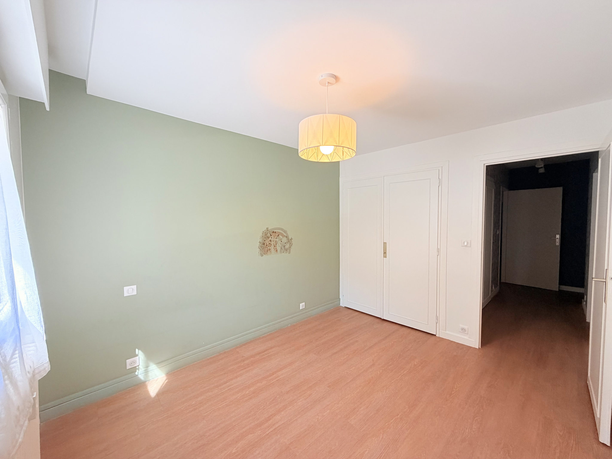(73) SAINT-JEAN-DE-MAURIENNE - T4 rénové en 2020 - Grande terrasse - Garage - Place privée #5