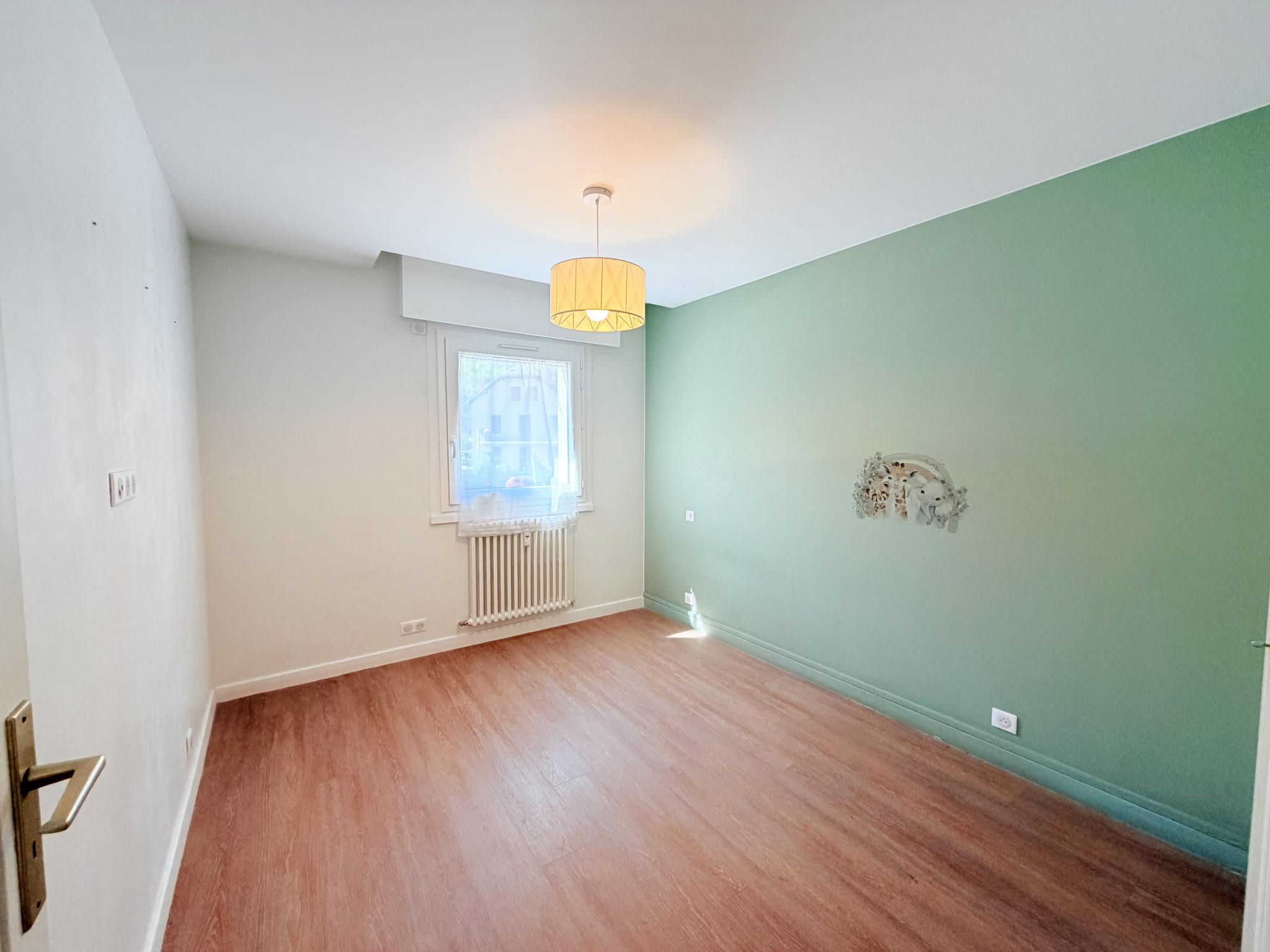 (73) SAINT-JEAN-DE-MAURIENNE - T4 rénové en 2020 - Grande terrasse - Garage - Place privée #17