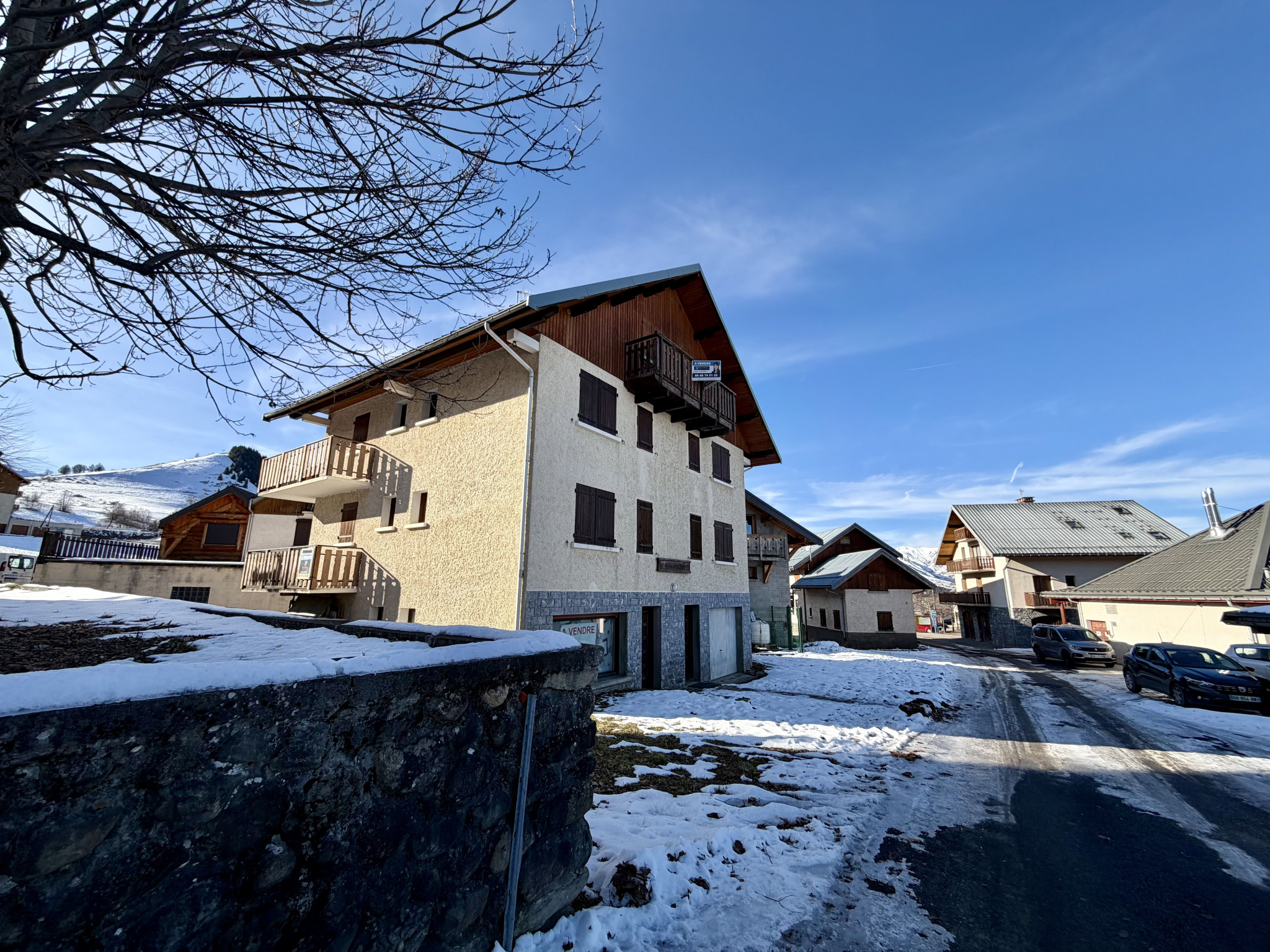 (73) ALBIEZ-MONTROND - T3 43m2 - Balcon 9m2 - Centre village - Petite copropriété #11