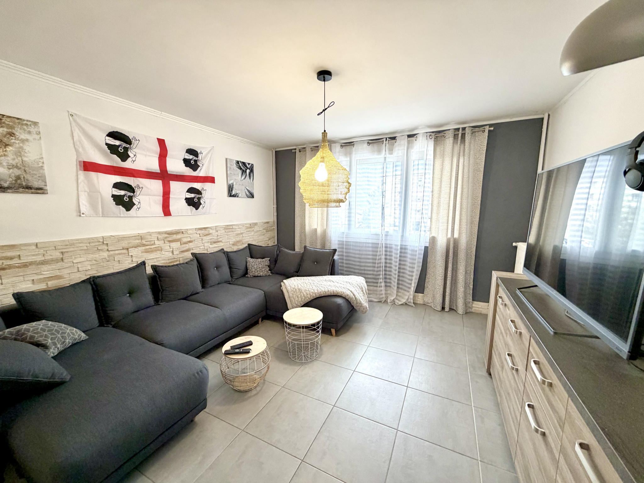 (73) SAINT-JEAN DE MAURIENNE - Sublime appartement T3 - Secteur Clapeys - Parking & Cave #2