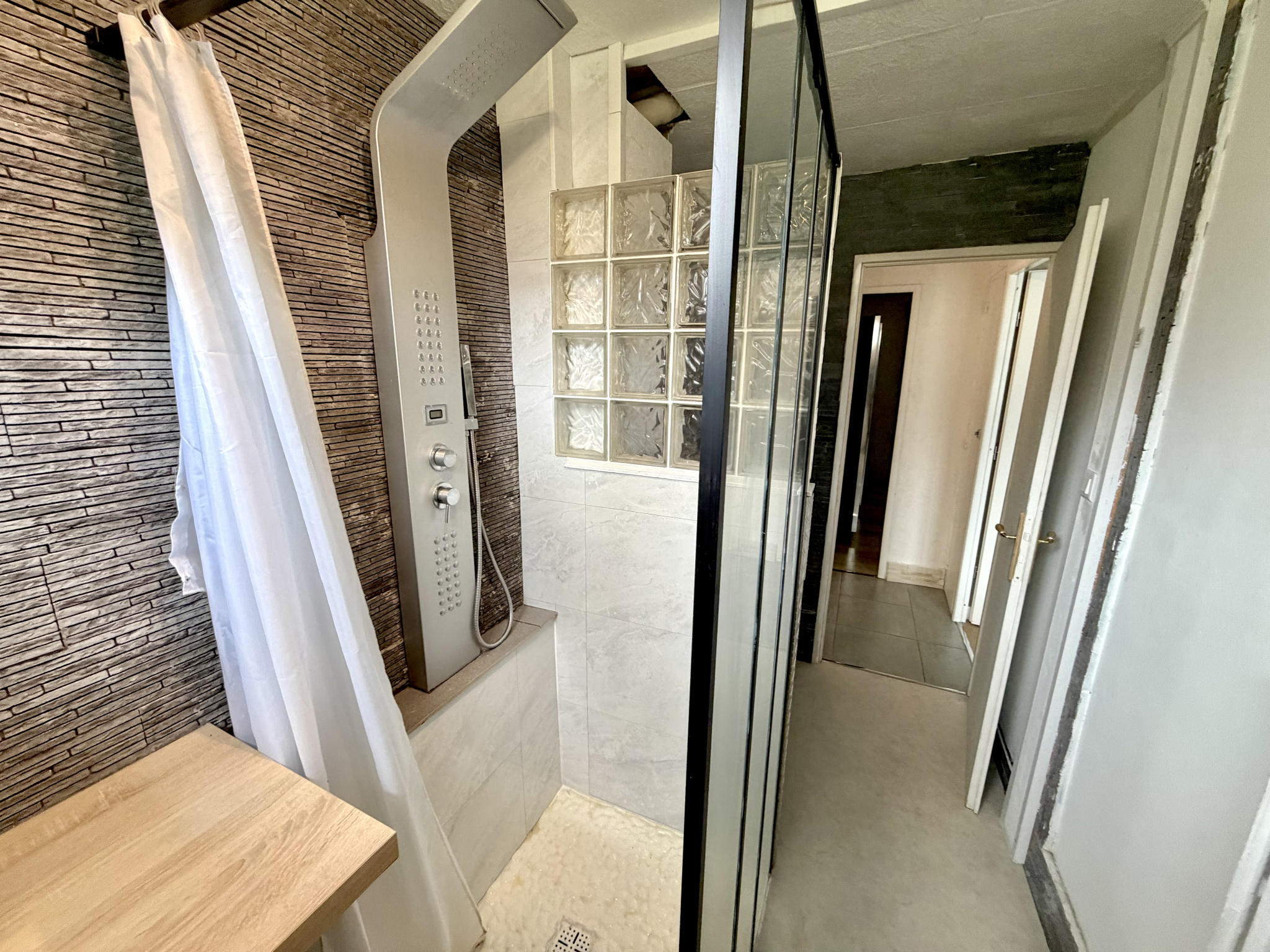 (73) SAINT-JEAN DE MAURIENNE - Sublime appartement T3 - Secteur Clapeys - Parking & Cave #7