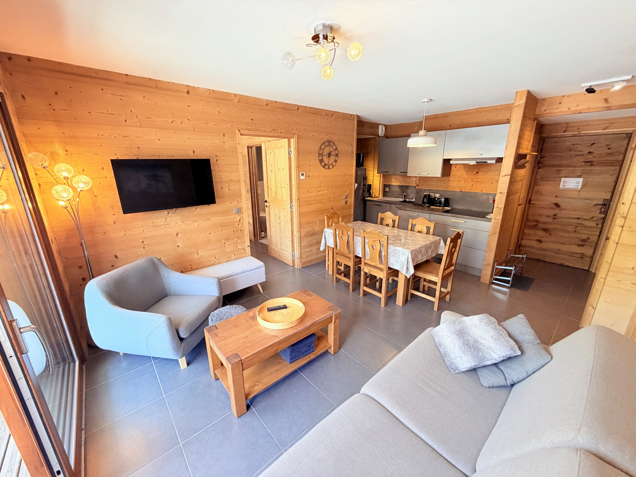 (73) LA TOUSSUIRE - T3 Hypercentre - Résidence de standing 2016 - Face front de neige - Terrasse Sud - Parking #1