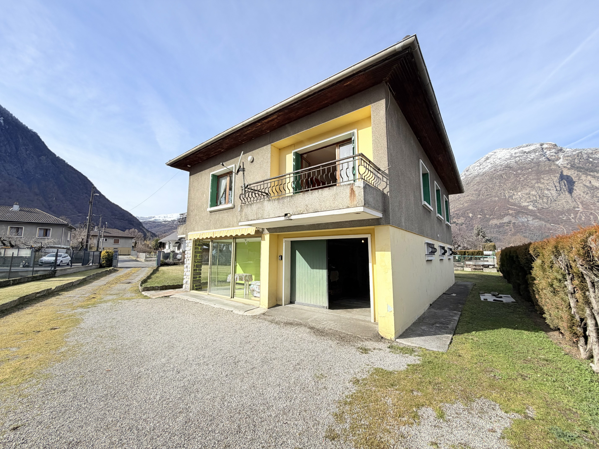 (73) SAINT-JEAN DE MAURIENNE - Maison fort potentiel - Emplacement stratégique #18