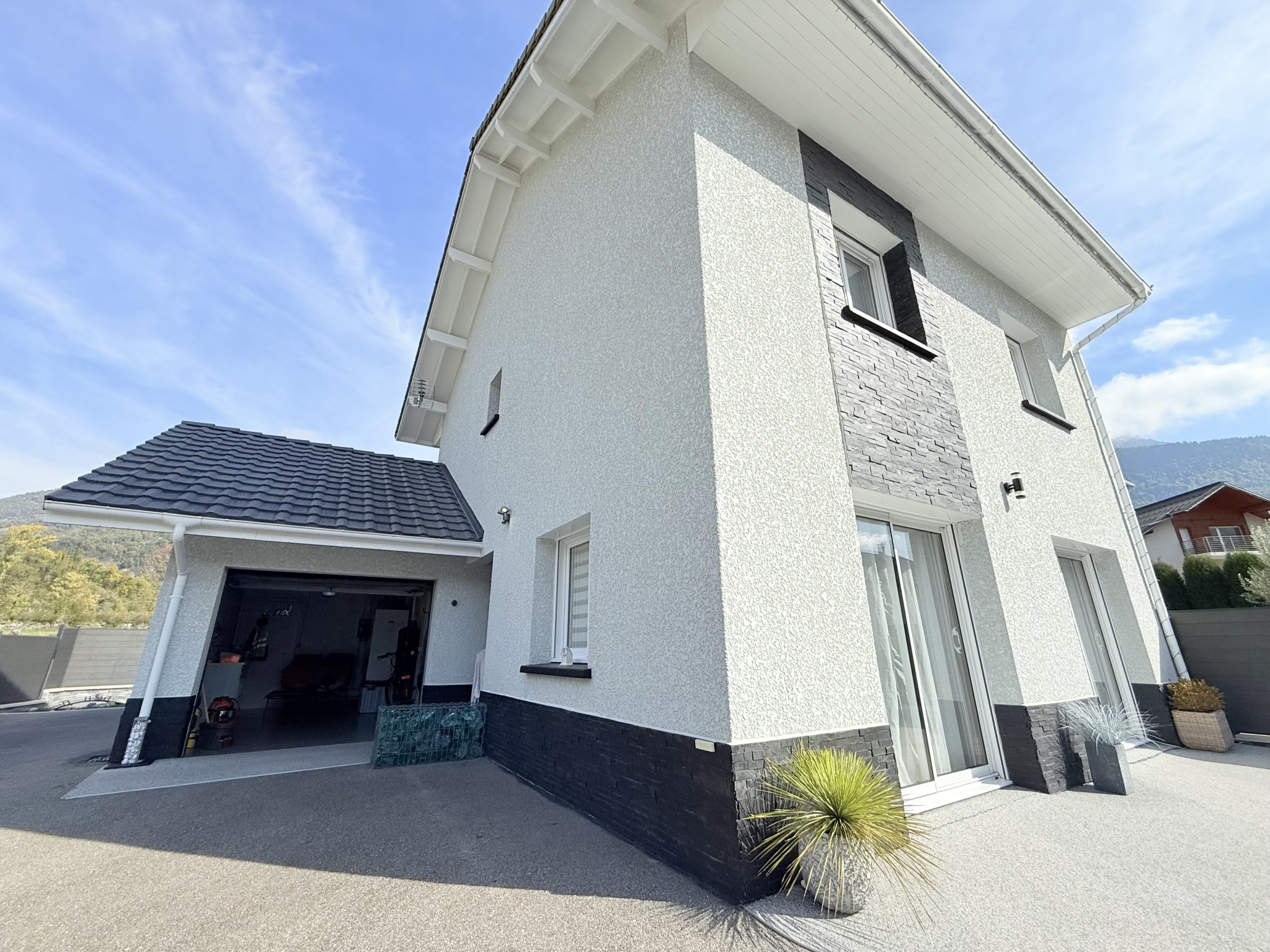 (73) LA CHAMBRE - SUBLIME MAISON 2016 - Bel extérieur & Garage #2