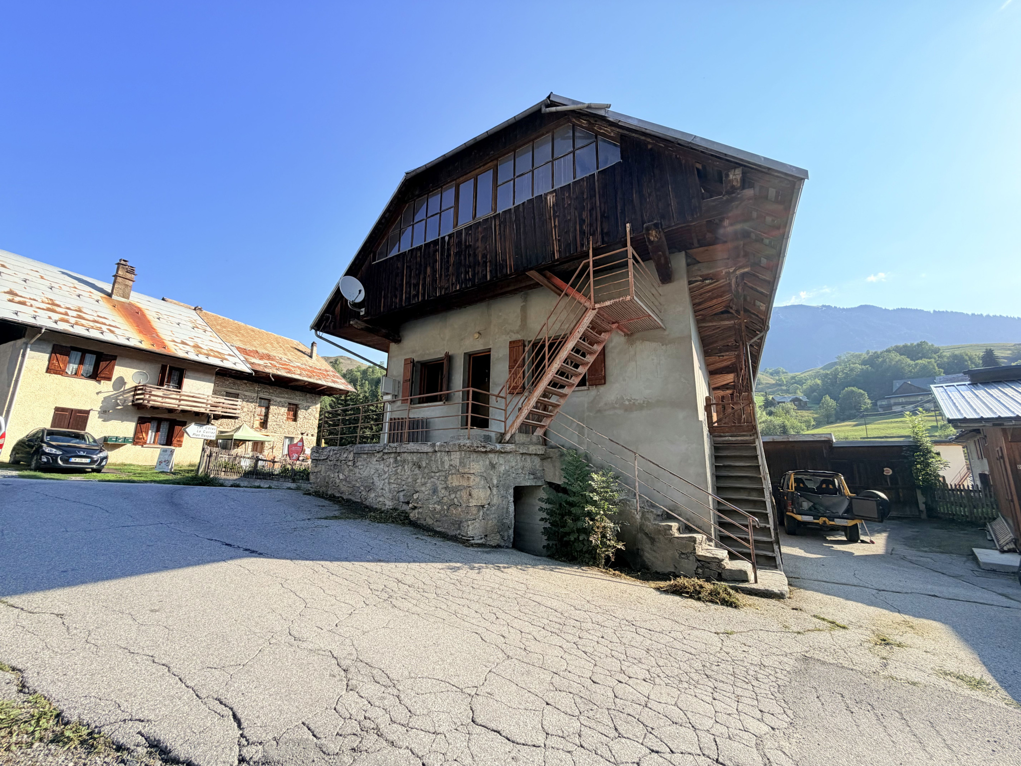 À VENDRE   BEVEL IMMOBILIER  (73) SAINT-JEAN-D’ARVES   HAMEAU DU CHAMBON   DOMAINE DES SYBELLES  ENSEMBLE IMMO #20