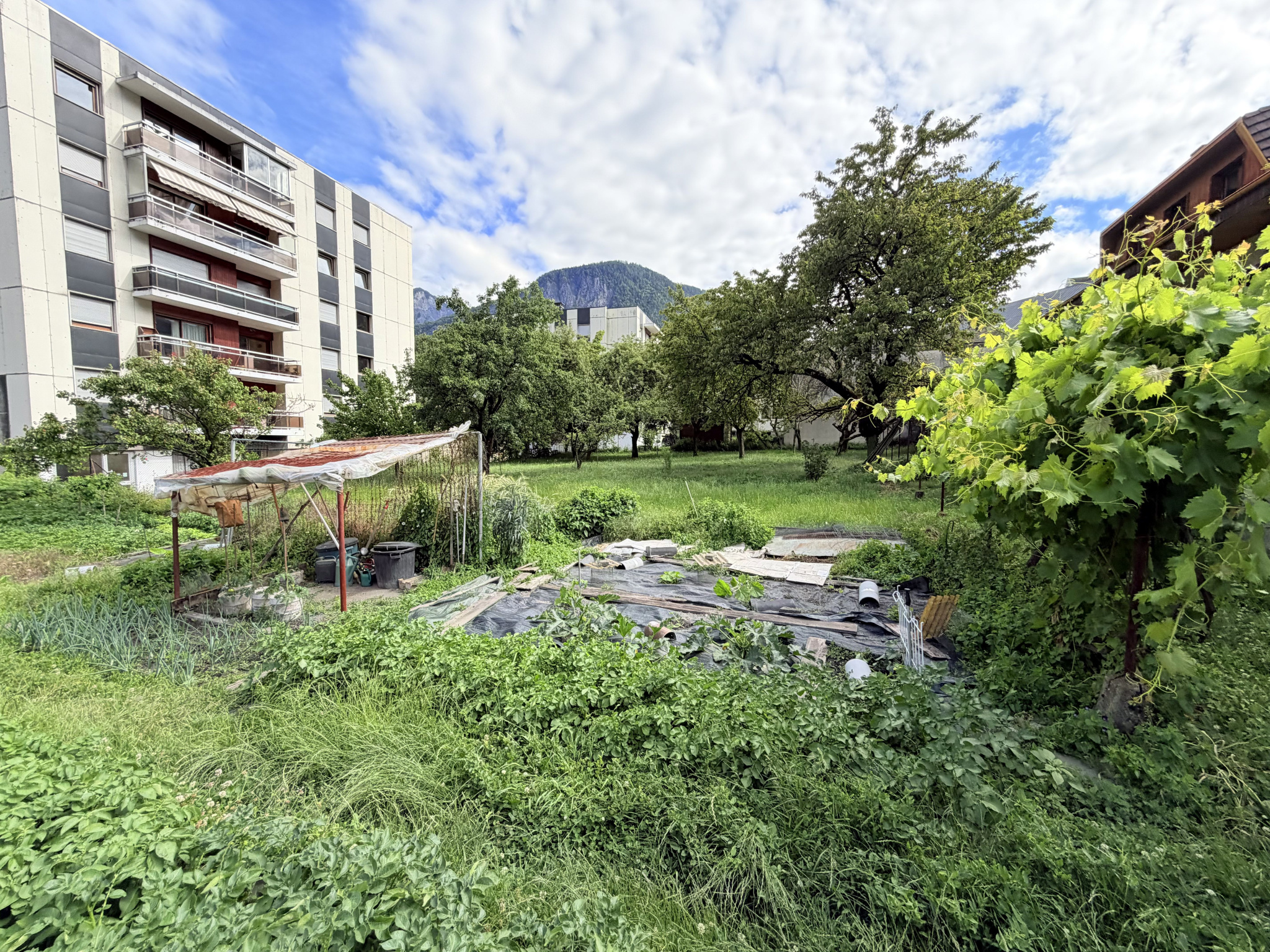 À VENDRE   EXCLUSIVITÉ  (73) SAINT-JEAN-DE-MAURIENNE   TERRAIN CONSTRUCTIBLE 1 425 m2   EMPLACEMENT RARE EN CE #11
