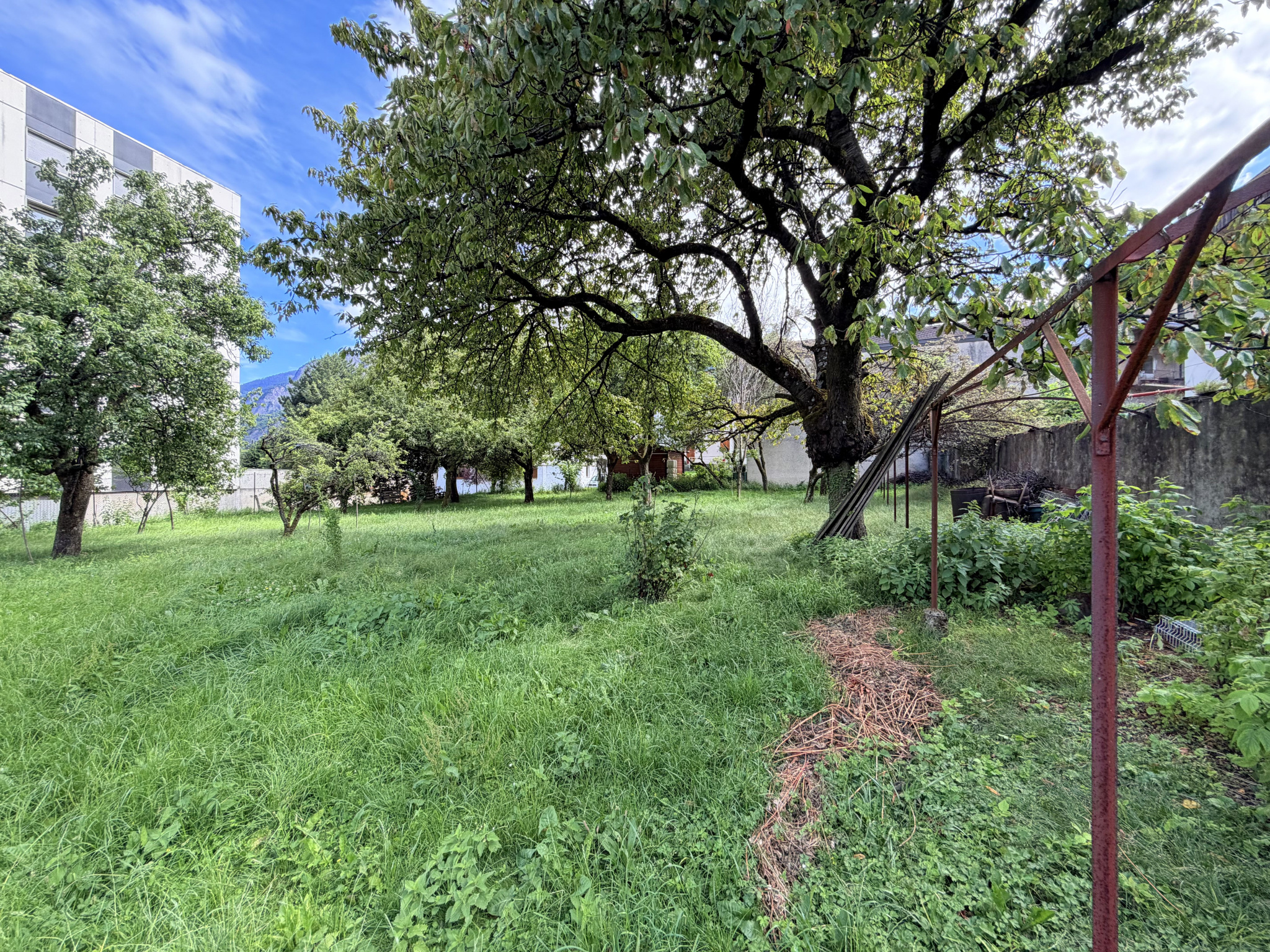 À VENDRE   EXCLUSIVITÉ  (73) SAINT-JEAN-DE-MAURIENNE   TERRAIN CONSTRUCTIBLE 1 425 m2   EMPLACEMENT RARE EN CE #12