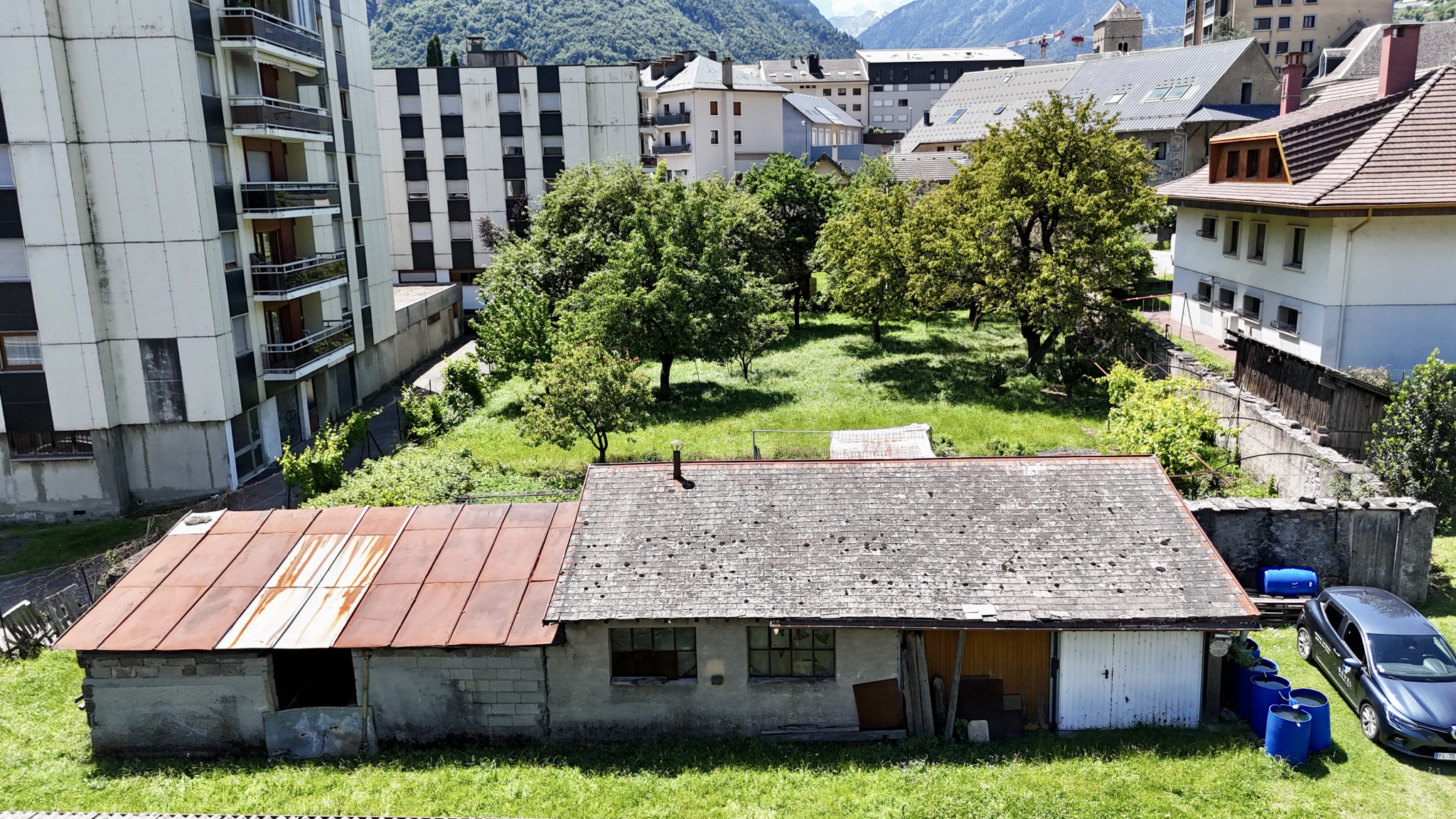 À VENDRE   EXCLUSIVITÉ  (73) SAINT-JEAN-DE-MAURIENNE   TERRAIN CONSTRUCTIBLE 1 425 m2   EMPLACEMENT RARE EN CE #3